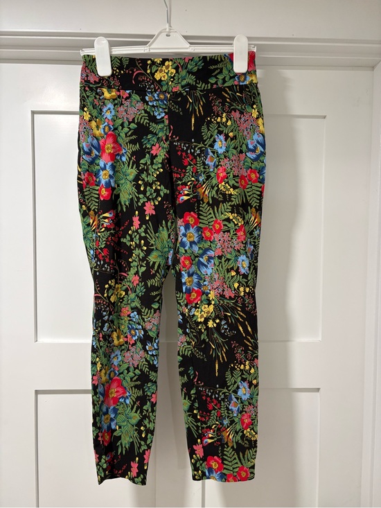 Up! Pants - Up! Floral Print Cropped Pants - Black Multi
